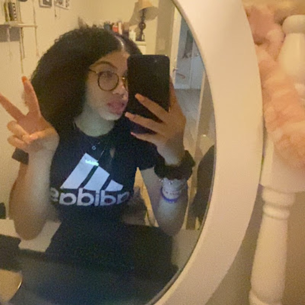 Meet your Posher, Adalina